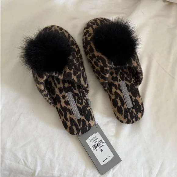 BRAND NEW CASHMERE SLIPPERS - Picture 2 of 3